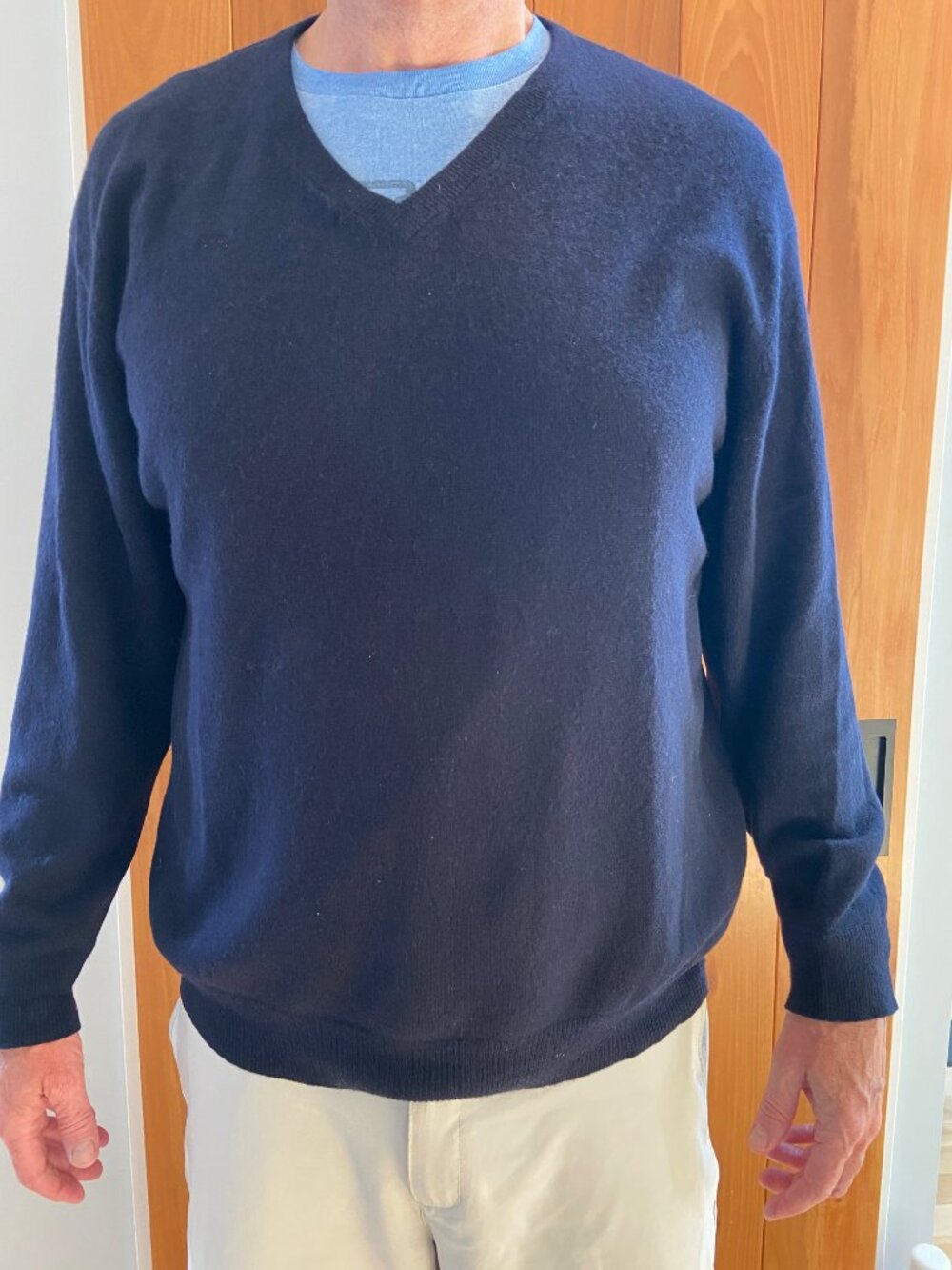 Cashmere Jos. A. Bank Men's Navy V-Neck Sweater